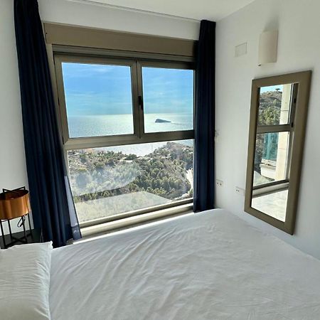 High Rise Apartment On The 39Th Floor With Private Terrace And Sea Views Benidorm Exterior photo