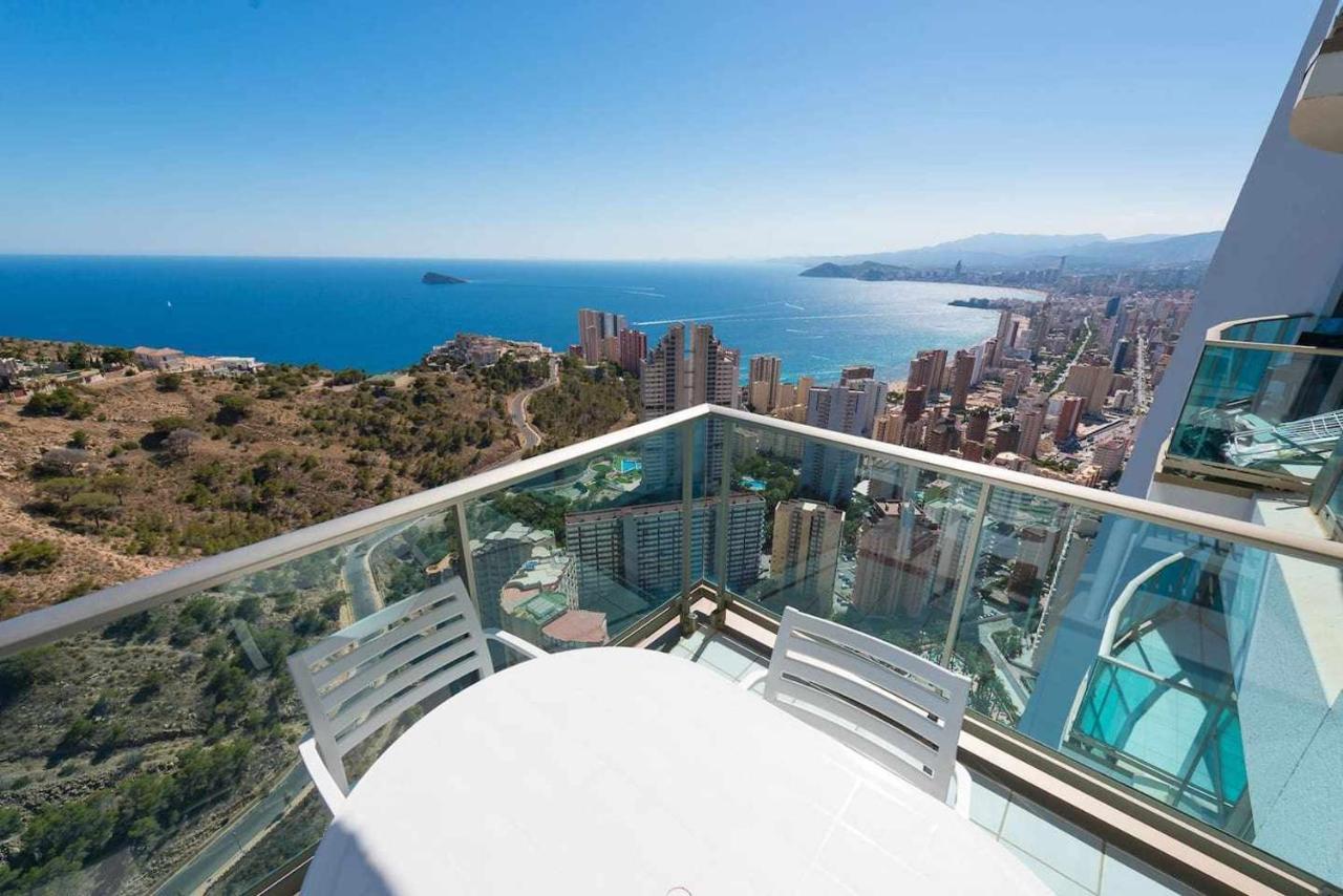 High Rise Apartment On The 39Th Floor With Private Terrace And Sea Views Benidorm Exterior photo