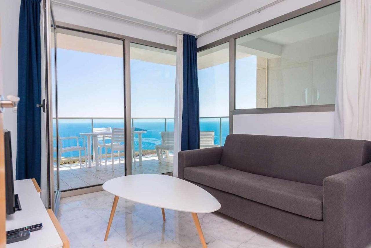 High Rise Apartment On The 39Th Floor With Private Terrace And Sea Views Benidorm Exterior photo