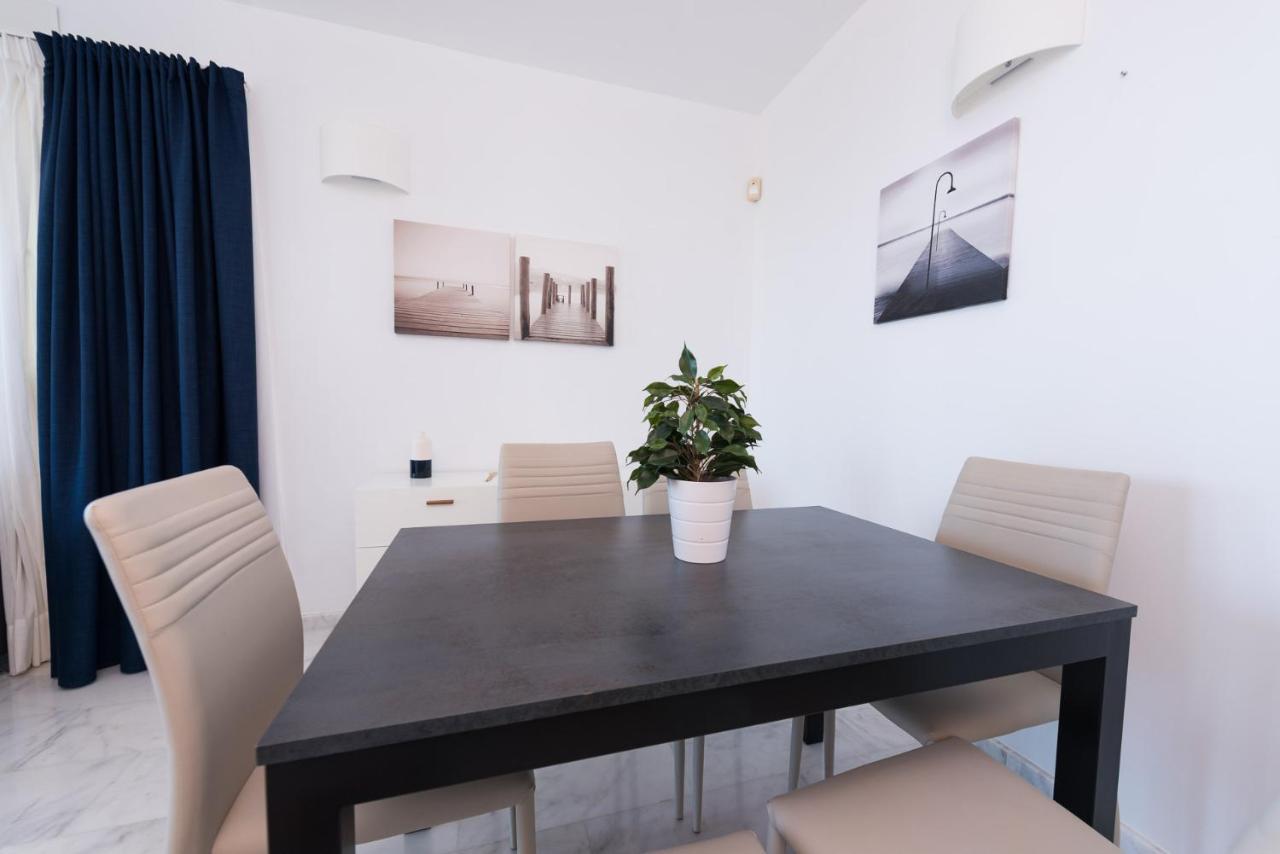 High Rise Apartment On The 39Th Floor With Private Terrace And Sea Views Benidorm Exterior photo